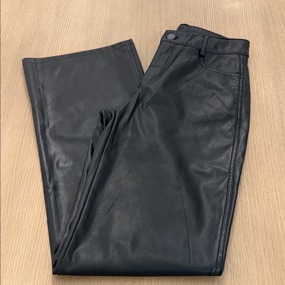 Garage Brooke Faux Leather Low Rise Pant Size XS

Price